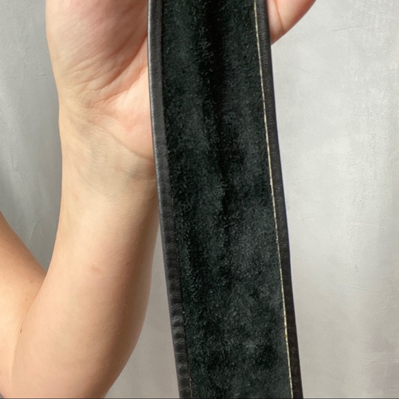 1980s 100% LEATHER GOLD CLAM SHELL WAIST BELT - Picture 4 of 5